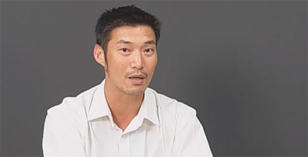 ธนาธร จึงรุ่งเรืองกิจ ธนาธร จึงรุ่งเรืองกิจ