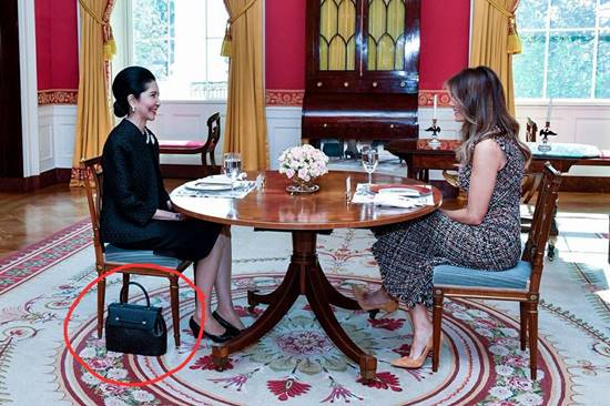 เม้าท์ภริยาบิ๊กตู่ เม้าท์ภริยาบิ๊กตู่