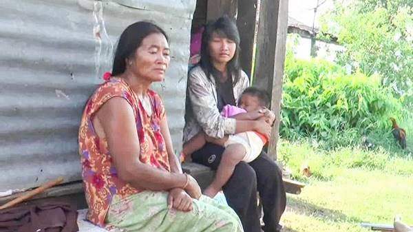 วอนช่วย สาวตาบอด 2 ข้าง วอนช่วย สาวตาบอด 2 ข้าง