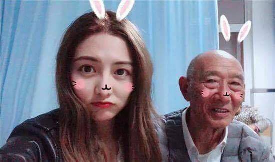 สาววัย 25 ถ่ายรูปแต่งงานคู่ปู่ วัย 87 สาววัย 25 ถ่ายรูปแต่งงานคู่ปู่ วัย 87