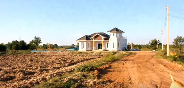 รปภ. ถูกหวย 30 ล้าน ขอลาบวชไม่มีกำหนด หลังอดีตเมียกีดกันไม่ให้พบลูก รปภ. ถูกหวย 30 ล้าน ขอลาบวชไม่มีกำหนด หลังอดีตเมียกีดกันไม่ให้พบลูก