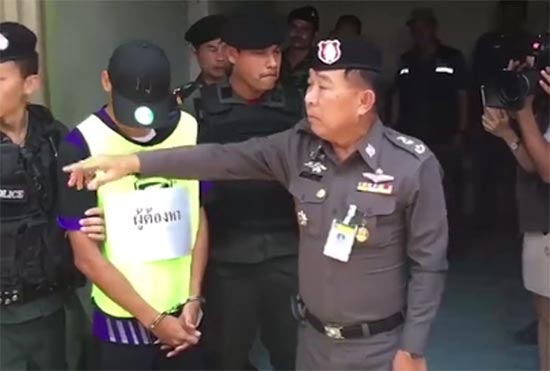 คุมตัว 2 ผู้ต้องหาข่มขืนเด็ก 14 ทำแผนฯ ยันไม่ได้รุมโทรม บอกน้องเลือกที่เอง คุมตัว 2 ผู้ต้องหาข่มขืนเด็ก 14 ทำแผนฯ ยันไม่ได้รุมโทรม บอกน้องเลือกที่เอง