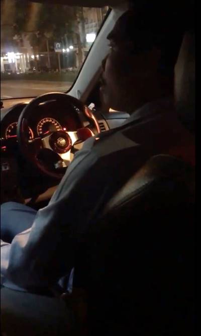 สาวโวยแท็กซี่ไม่มีเงินทอน ขับพาแลกแบงก์ย่อย สาวโวยแท็กซี่ไม่มีเงินทอน ขับพาแลกแบงก์ย่อย