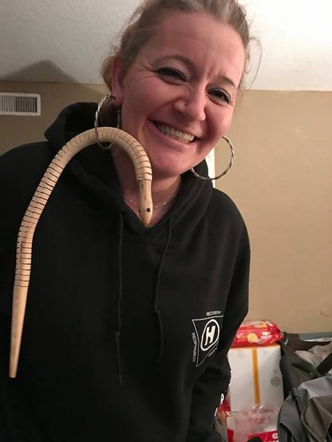 แพทย์ฉุกเฉินอึ้ง เจอสาวโผล่ขอความช่วยเหลือ พร้อมงูหลามน้อยห้อยคาหู แพทย์ฉุกเฉินอึ้ง เจอสาวโผล่ขอความช่วยเหลือ พร้อมงูหลามน้อยห้อยคาหู