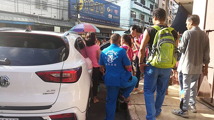 เด็กติดในรถ เด็กติดในรถ