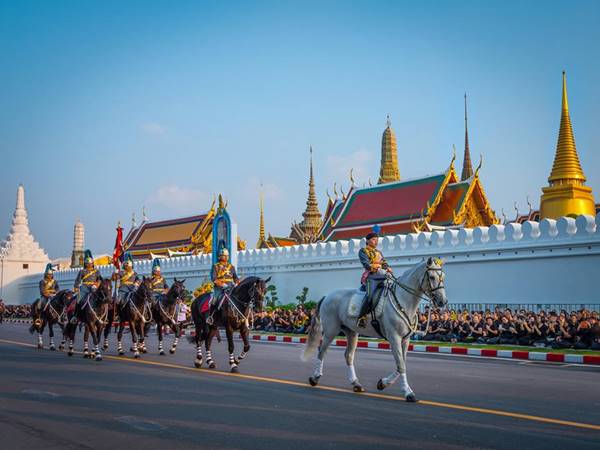 พระองค์หญิงสิริวัณณวรีฯ ทรงม้านำริ้วขบวนที่ 6 พระองค์หญิงสิริวัณณวรีฯ ทรงม้านำริ้วขบวนที่ 6