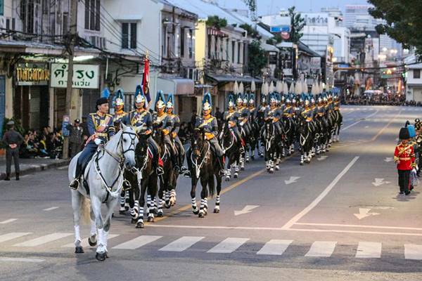 พระองค์หญิงสิริวัณณวรีฯ ทรงม้านำริ้วขบวนที่ 6 พระองค์หญิงสิริวัณณวรีฯ ทรงม้านำริ้วขบวนที่ 6