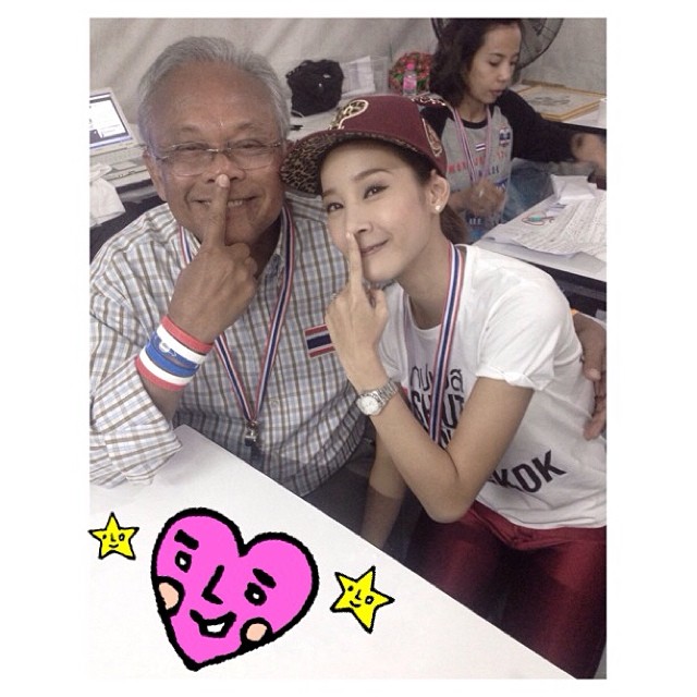 แตงโม ภัทรธิดา ขึ้นเวที กปปส. แตงโม ภัทรธิดา ขึ้นเวที กปปส.