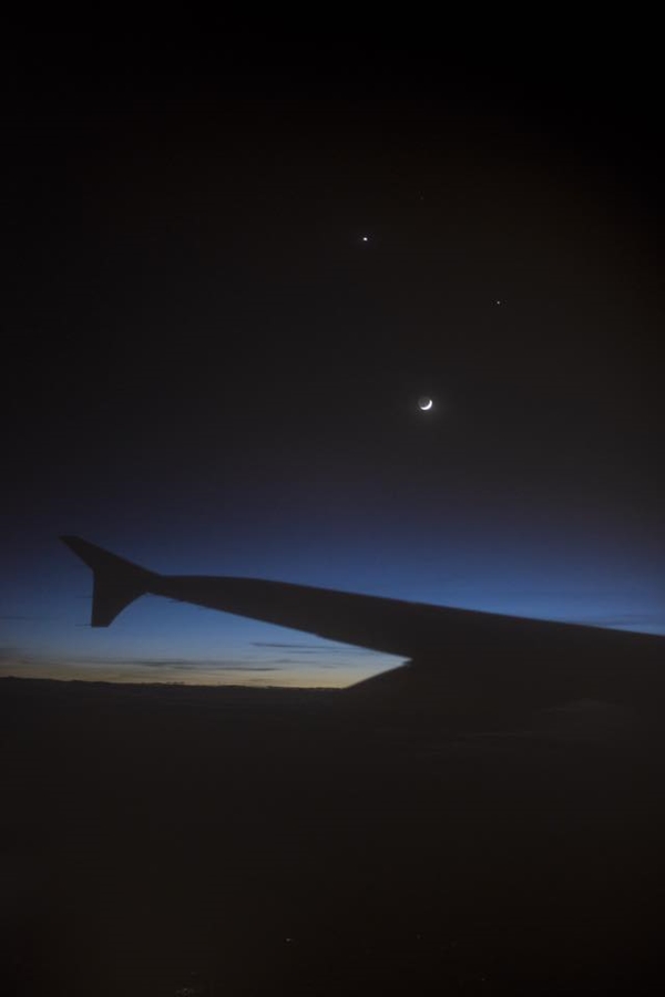 ดาวเคียงเดือน ดาวเคียงเดือน