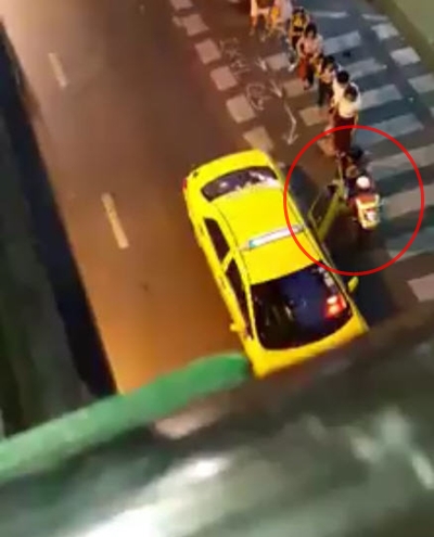 คลิปตำรวจดีช่วยโบกรถ คลิปตำรวจดีช่วยโบกรถ