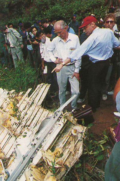 ย้อนดูเหตุการณ์ 23 ปี โศกนาฏกรรมเครื่องบิน Lauda Air ตกในไทย ย้อนดูเหตุการณ์ 23 ปี โศกนาฏกรรมเครื่องบิน Lauda Air ตกในไทย