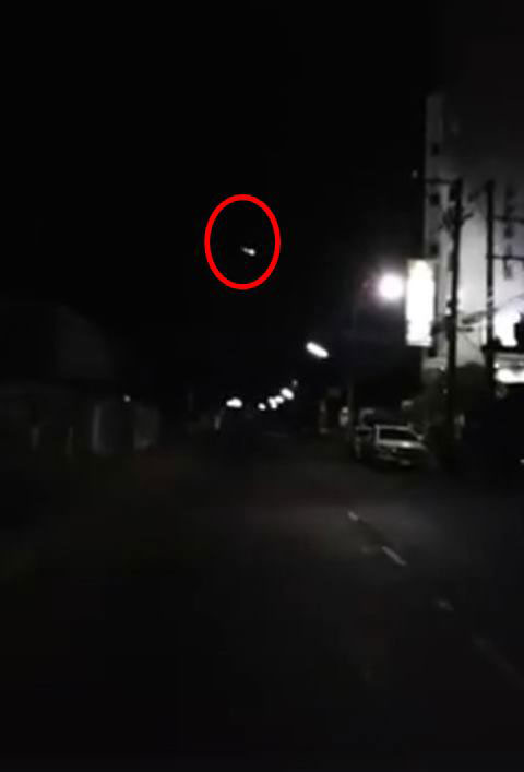 มาอีกลูก ! ไฟร์บอลจากนอกโลก สว่างวาบเหนือกรุงเทพฯ ช่วงเช้ามืด มาอีกลูก ! ไฟร์บอลจากนอกโลก สว่างวาบเหนือกรุงเทพฯ ช่วงเช้ามืด