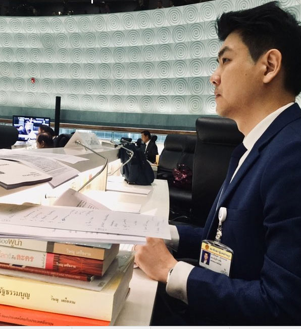 ปิยบุตร ย้อนเกล็ด วิษณุ ปิยบุตร ย้อนเกล็ด วิษณุ