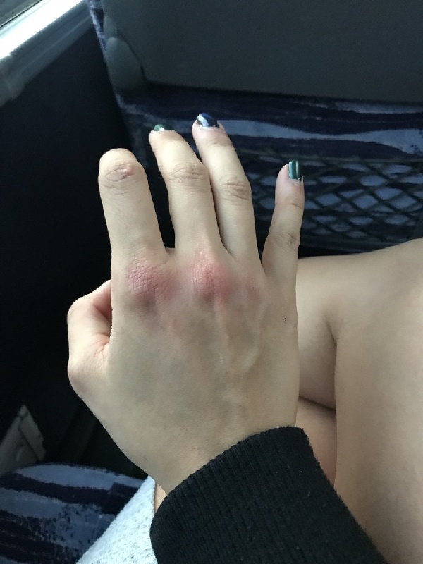 สาวสวยถูกคนลวนลาม สาวสวยถูกคนลวนลาม