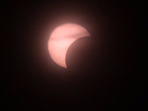 ประมวลภาพปรากฏการณ์ตืนตา สุริยุปราคา 9 มีนาคม 2559 ประมวลภาพปรากฏการณ์ตืนตา สุริยุปราคา 9 มีนาคม 2559