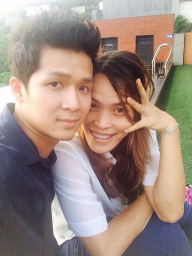 กัปตันกิ๊ฟ วิลาวัณย์ รับหมั้นแฟนหนุ่ม กัปตันกิ๊ฟ วิลาวัณย์ รับหมั้นแฟนหนุ่ม