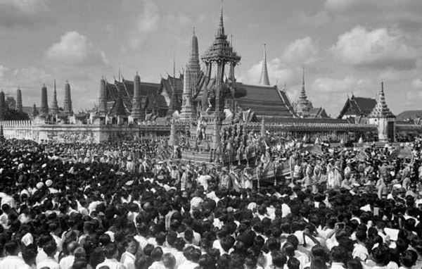 ลักพระศพ ลักพระศพ