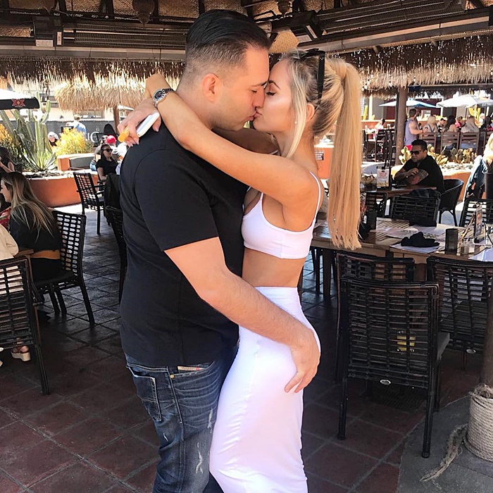 ริชาร์ด รอธไชล์ด และ เชอร์รา มิเชล นางแบบเพลย์บอย แฟนสาว ริชาร์ด รอธไชล์ด และ เชอร์รา มิเชล นางแบบเพลย์บอย แฟนสาว