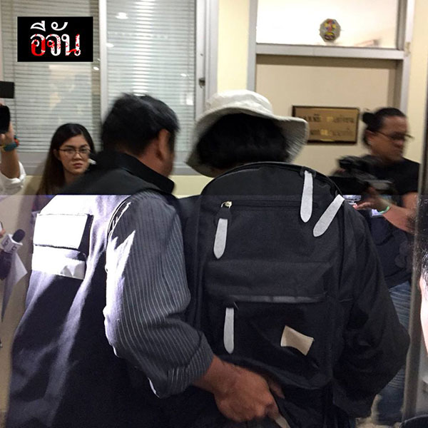 รวบโรคจิตจับนมบนรถเมล์สาย 8 รวบโรคจิตจับนมบนรถเมล์สาย 8