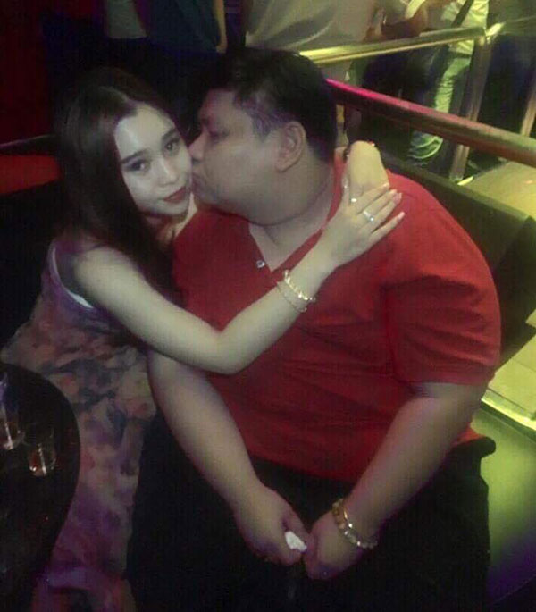 คู่รักเวียดนามเมินคนวิจารณ์ หลังถูกซัด สาวสวย-หนุ่มอ้วน คบกันไปได้ยังไง คู่รักเวียดนามเมินคนวิจารณ์ หลังถูกซัด สาวสวย-หนุ่มอ้วน คบกันไปได้ยังไง