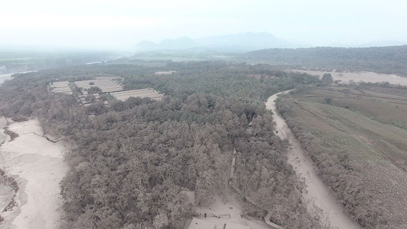 คลิปตำรวจช่วยทารก ภูเขาไฟระเบิด กัวเตมาลา คลิปตำรวจช่วยทารก ภูเขาไฟระเบิด กัวเตมาลา