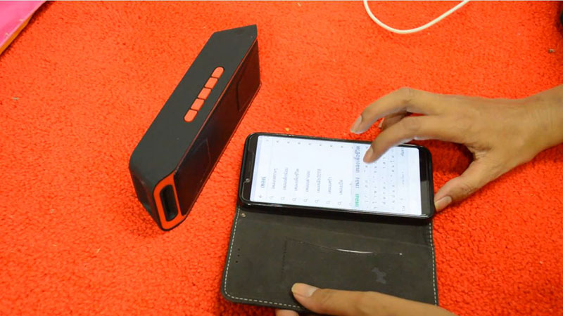 สาวรับจ้างนอนเฝ้าศพ พร้อมเคาะโลง บริการเปิดเพลงให้ศพฟัง สาวรับจ้างนอนเฝ้าศพ พร้อมเคาะโลง บริการเปิดเพลงให้ศพฟัง