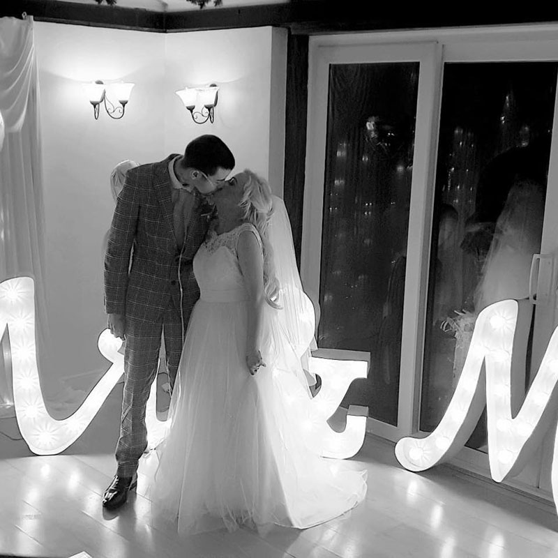 สาวได้รับของขวัญหลังสามีตาย จากที่ไม่คิดจะสนใจ จนได้รู้ว่ามันคือสิ่งที่ล้ำค่าที่สุด สาวได้รับของขวัญหลังสามีตาย จากที่ไม่คิดจะสนใจ จนได้รู้ว่ามันคือสิ่งที่ล้ำค่าที่สุด