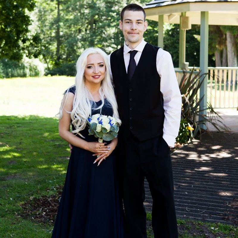 สาวได้รับของขวัญหลังสามีตาย จากที่ไม่คิดจะสนใจ จนได้รู้ว่ามันคือสิ่งที่ล้ำค่าที่สุด สาวได้รับของขวัญหลังสามีตาย จากที่ไม่คิดจะสนใจ จนได้รู้ว่ามันคือสิ่งที่ล้ำค่าที่สุด