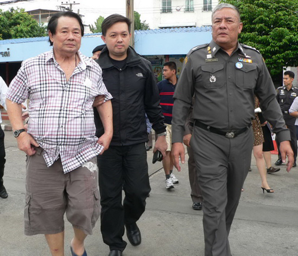 ย้อนฉากชีวิต กำนันเป๊าะ พลิกผันยิ่งกว่าละคร จากเด็กป.4 กระเป๋ารถเมล์ สู่เจ้าพ่อเมืองชล ย้อนฉากชีวิต กำนันเป๊าะ พลิกผันยิ่งกว่าละคร จากเด็กป.4 กระเป๋ารถเมล์ สู่เจ้าพ่อเมืองชล