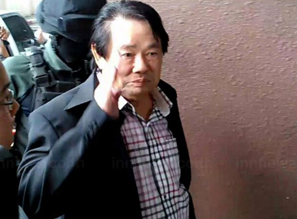 ย้อนฉากชีวิต กำนันเป๊าะ พลิกผันยิ่งกว่าละคร จากเด็กป.4 กระเป๋ารถเมล์ สู่เจ้าพ่อเมืองชล ย้อนฉากชีวิต กำนันเป๊าะ พลิกผันยิ่งกว่าละคร จากเด็กป.4 กระเป๋ารถเมล์ สู่เจ้าพ่อเมืองชล