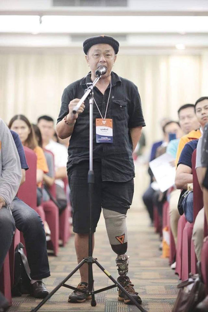 โอละหนอ ดราม่า ส.ส. พิการโดนเหยียด ใส่กางเกงขาสั้น ที่แท้ขออนุญาตแล้ว โอละหนอ ดราม่า ส.ส. พิการโดนเหยียด ใส่กางเกงขาสั้น ที่แท้ขออนุญาตแล้ว