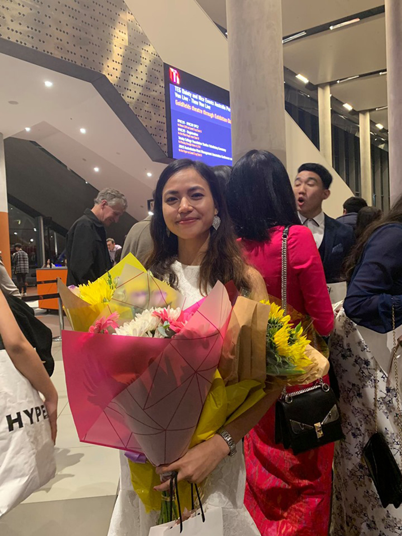 จากเด็กเก็บขยะในสลัม สู่บัณฑิต ม. ดัง ชีวิตเด็กสาวพลิกผัน เพราะได้รับโอกาส จากเด็กเก็บขยะในสลัม สู่บัณฑิต ม. ดัง ชีวิตเด็กสาวพลิกผัน เพราะได้รับโอกาส