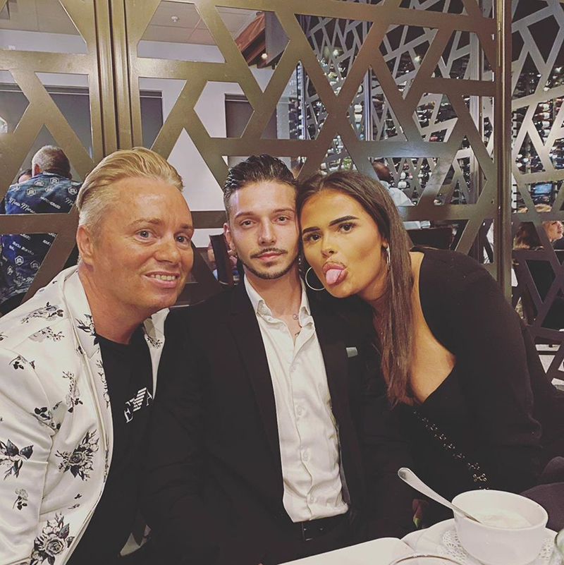 พ่อคบแฟนเก่าลูกสาว พ่อคบแฟนเก่าลูกสาว