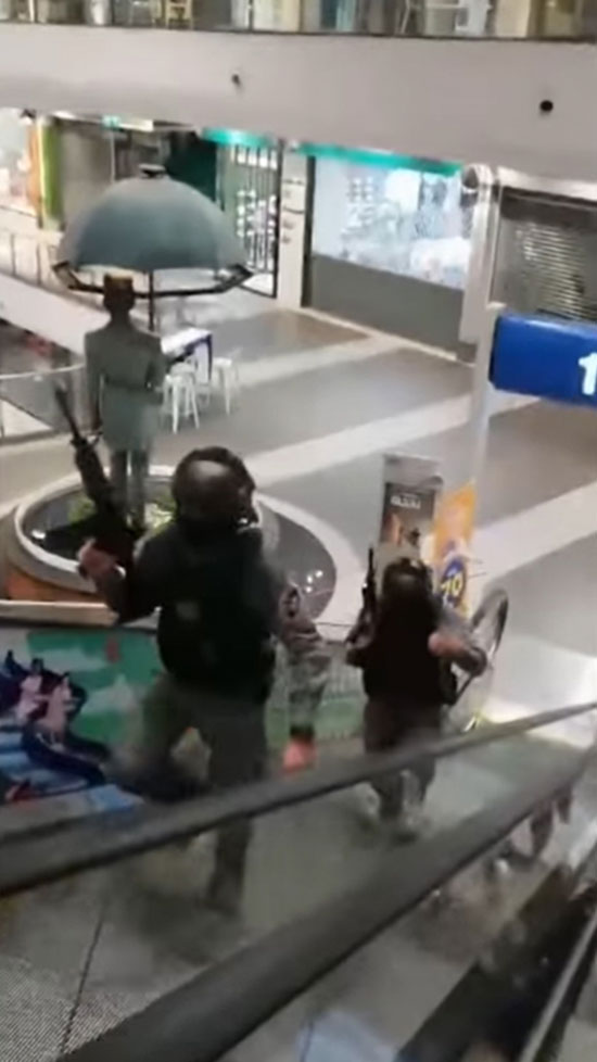 อีจัน ประกาศปิดเพจ 5 วัน อีจัน ประกาศปิดเพจ 5 วัน