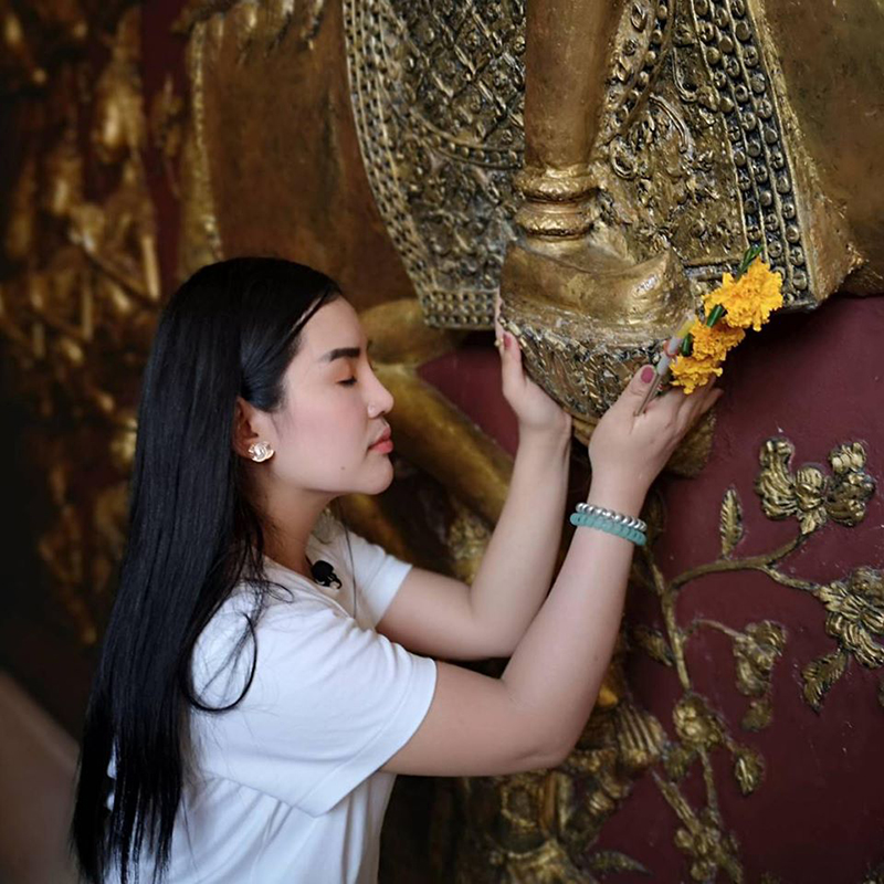 อ.เรนนี่ ช่องส่องผี อ.เรนนี่ ช่องส่องผี