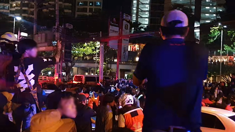 การ์ดราษฎรทำร้ายช่างภาพข่าว การ์ดราษฎรทำร้ายช่างภาพข่าว