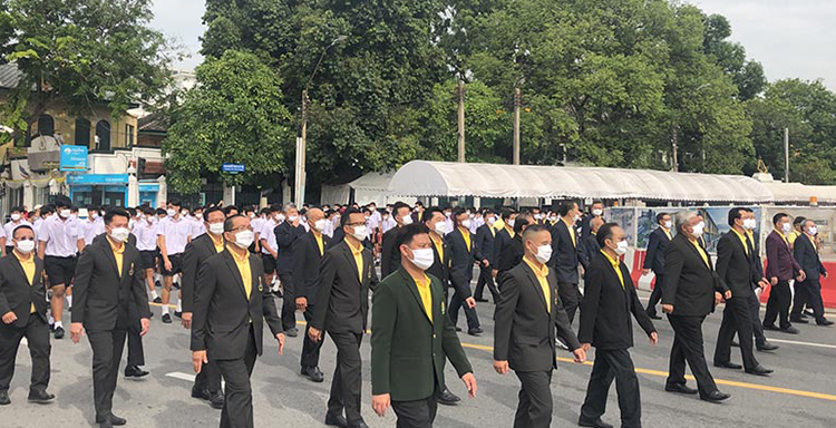 เครือจตุรมิตร ถวายบังคมสักการะ ร.9 เครือจตุรมิตร ถวายบังคมสักการะ ร.9