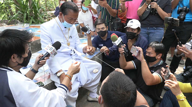 พระตัดหัวตัวเอง พระตัดหัวตัวเอง