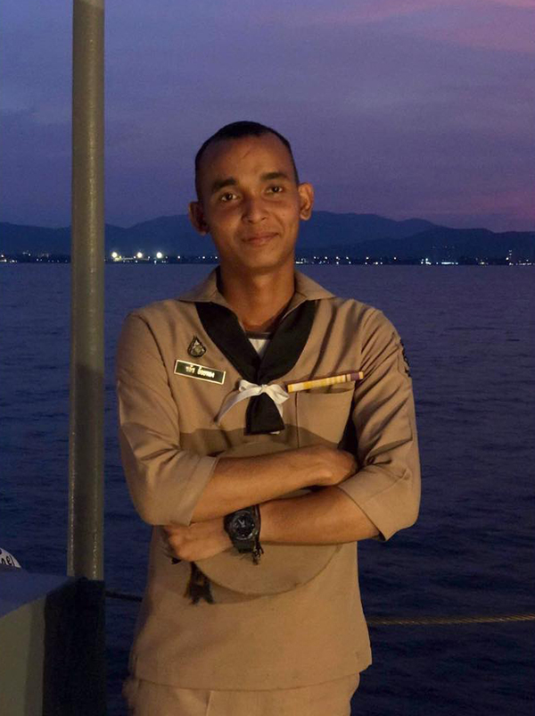 พลแตร เรือหลวงสุโขทัย รอคอยเจอแม่มา 15 ปี พลแตร เรือหลวงสุโขทัย รอคอยเจอแม่มา 15 ปี