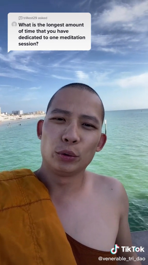 หลวงพี่เซเลบ Tri Dao หลวงพี่เซเลบ Tri Dao