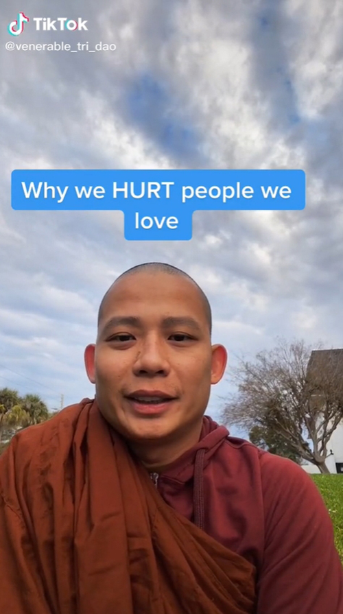 หลวงพี่เซเลบ Tri Dao หลวงพี่เซเลบ Tri Dao