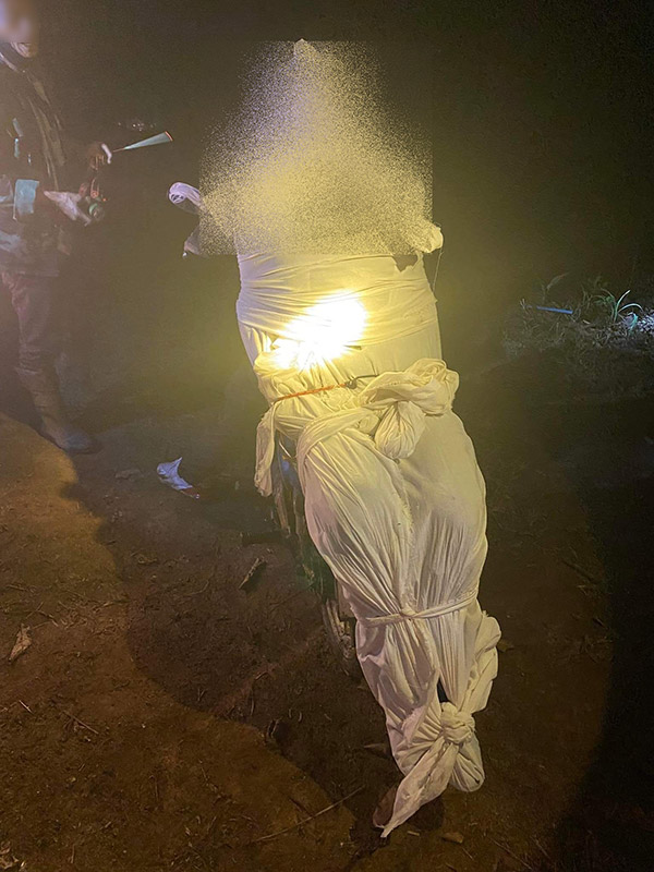 แบกศพลงดอย แบกศพลงดอย