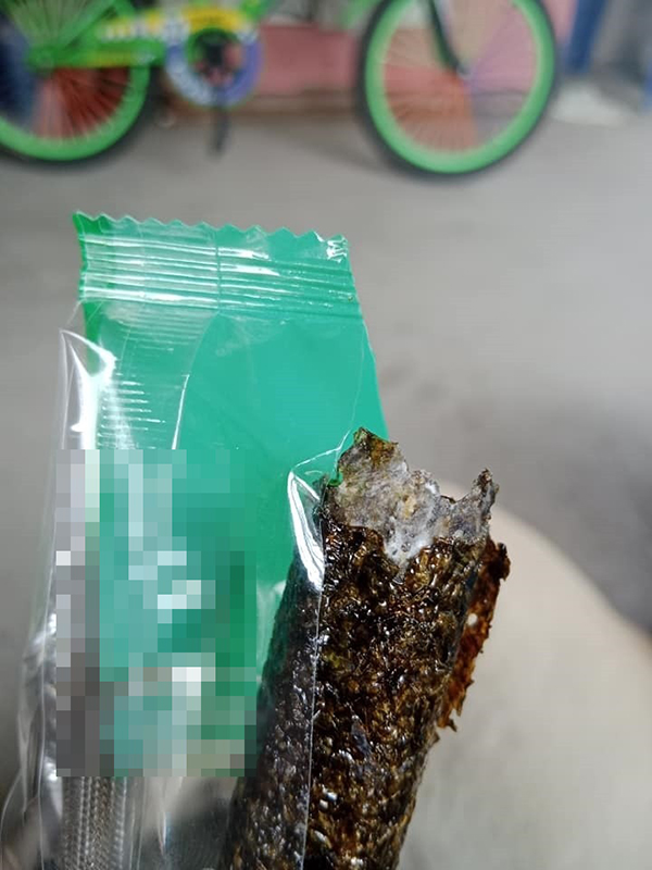 อะไรขาว ๆ ในสาหร่ายห่อกรอบม้วน อะไรขาว ๆ ในสาหร่ายห่อกรอบม้วน