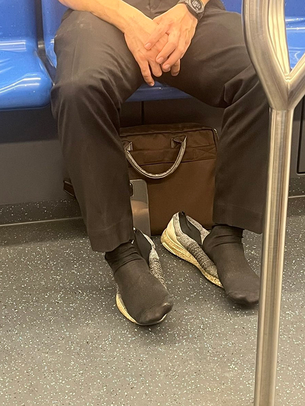 แอบถ่ายบน MRT แอบถ่ายบน MRT