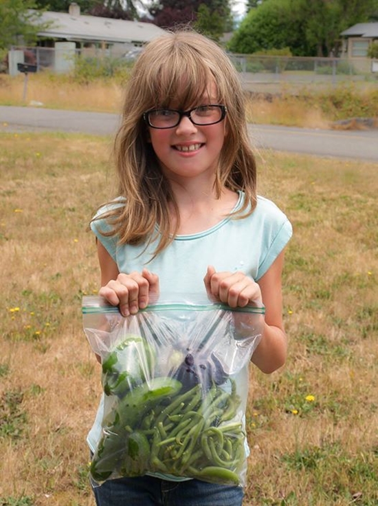 ฮีโร่คนเก่ง เด็กหญิงทุ่มสุดตัวสร้างบ้าน-ปลูกผักฟรี ให้คนไร้บ้าน ฮีโร่คนเก่ง เด็กหญิงทุ่มสุดตัวสร้างบ้าน-ปลูกผักฟรี ให้คนไร้บ้าน