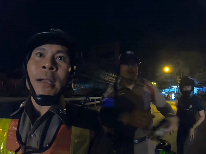 บิ๊กไบค์โต้แหกด่าน บิ๊กไบค์โต้แหกด่าน
