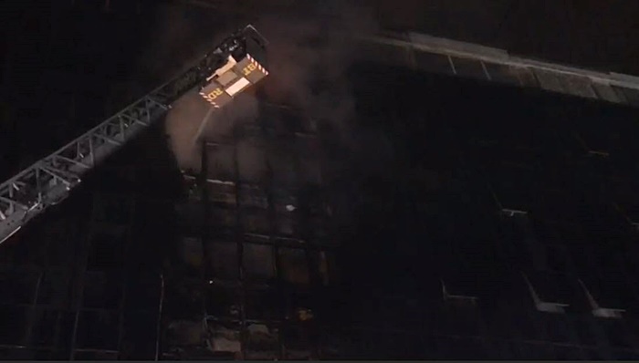 ไฟไหม้ โบ๊เบ๊ ทาวเวอร์ ไฟไหม้ โบ๊เบ๊ ทาวเวอร์