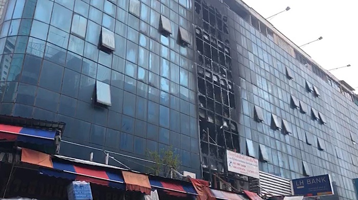 ไฟไหม้ โบ๊เบ๊ ทาวเวอร์ ไฟไหม้ โบ๊เบ๊ ทาวเวอร์