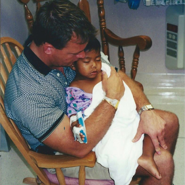 จากเด็กกำพร้าสู่นักกีฬาโอลิมปิก จากเด็กกำพร้าสู่นักกีฬาโอลิมปิก