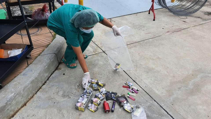 ทหารลงพื้นที่ รพ.สนาม หลังมีข่าวคนป่วยจัดเซ็กส์หมู่ ทหารลงพื้นที่ รพ.สนาม หลังมีข่าวคนป่วยจัดเซ็กส์หมู่